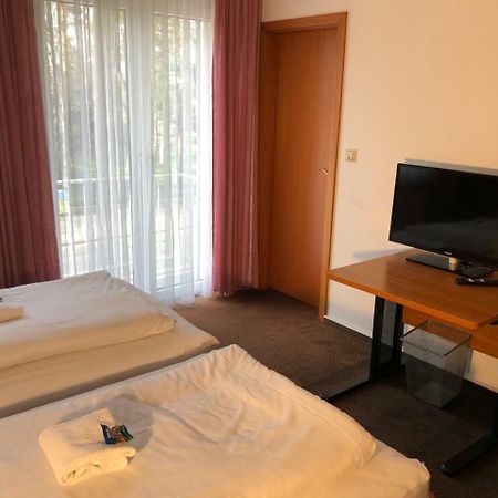 Hotel Mivano Lehrte Kültér fotó